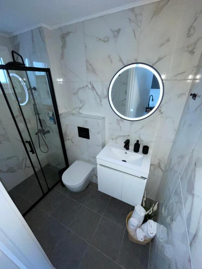 Sea View Loft Apartment Nea Roda Ngoại thất bức ảnh