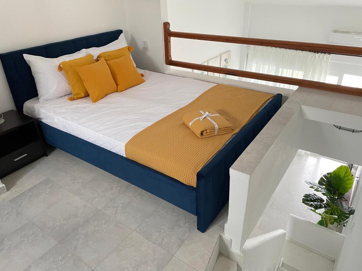 Sea View Loft Apartment Nea Roda Ngoại thất bức ảnh